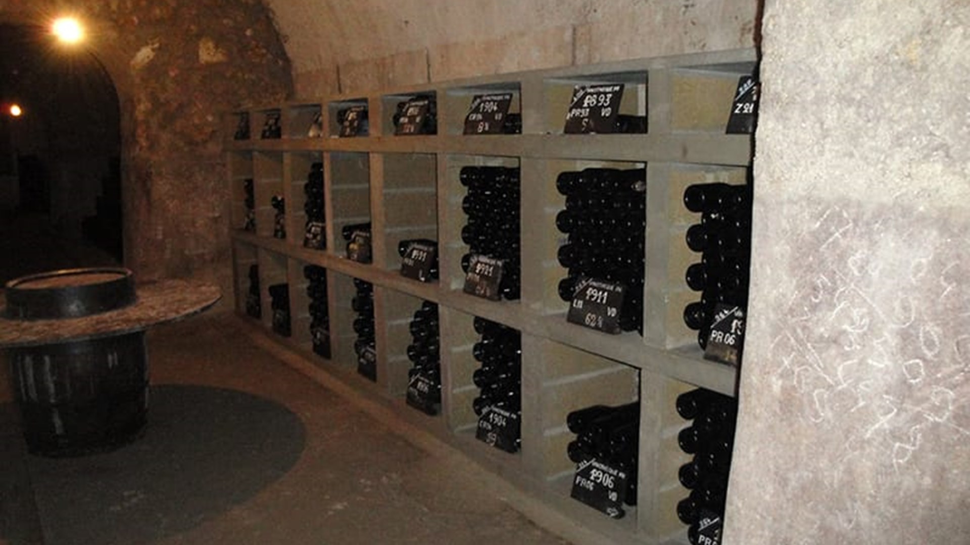 Pol_Roger_old_bottles_storage_1.jpg