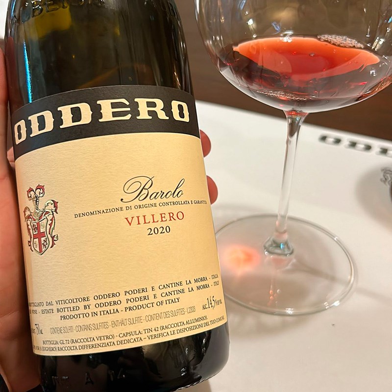 Dalla degustazione di Oddero nella primavera del 2024. Grande vino, ma non così acclamato come l'annata 2021.